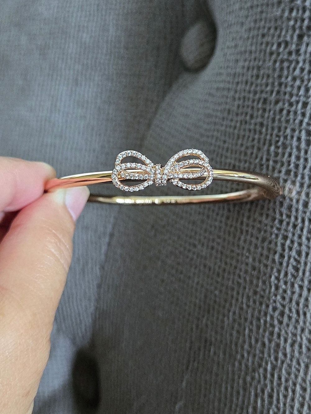 Kate Spade Rose🌹 Gold💛 "Bow Meets Girl" Hinged Bracelet - NWT